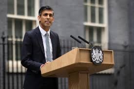 Eyeswideopen69's tweet photo. Man who was not elected, even by his own party membership, stands outside Downing Street and lectures a nation about the 'need to protect democratic processes'.

Basil Fawlty on speed… https://t.co/DxSKyejMVv
