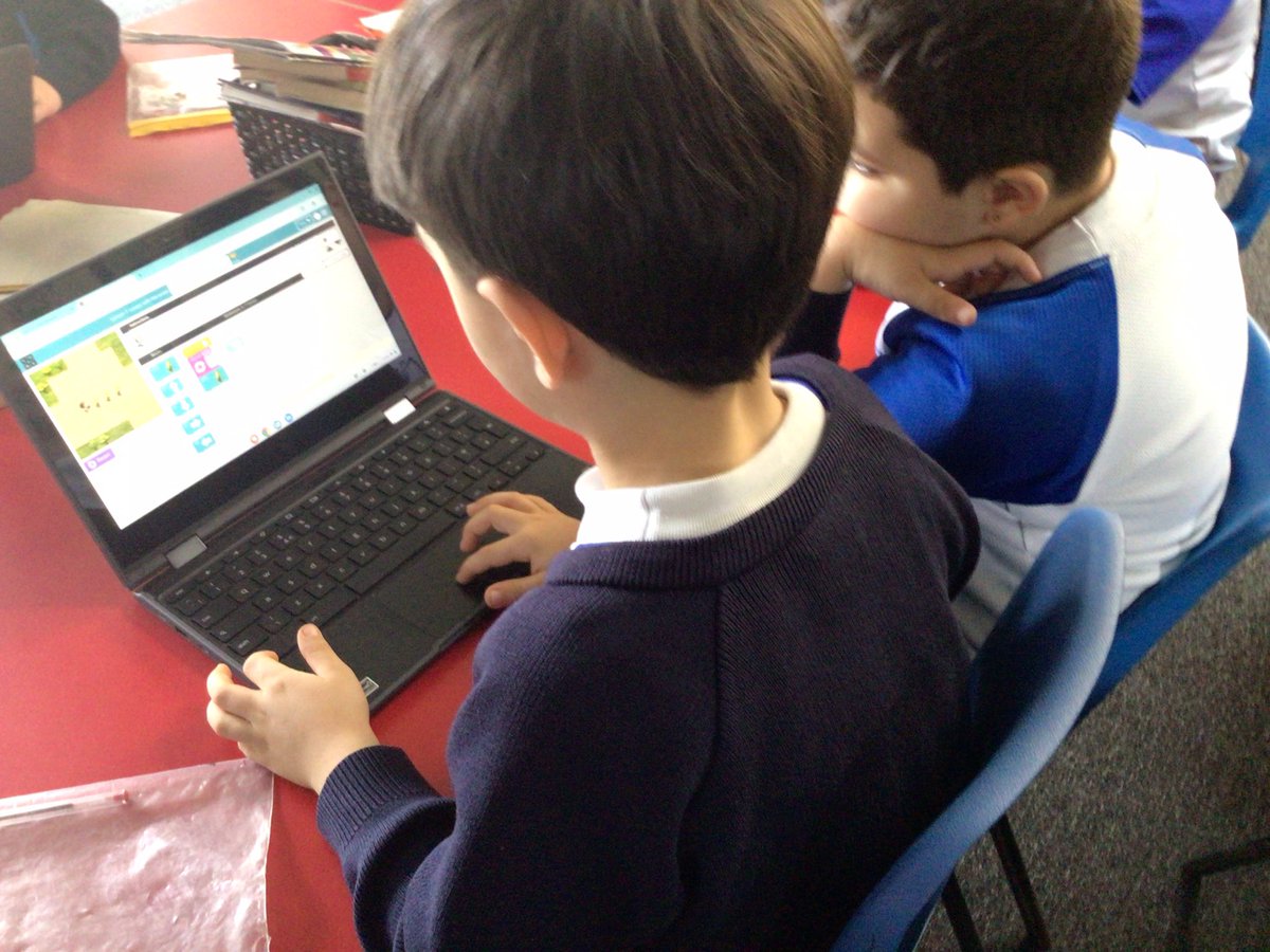 Stm_GW's tweet image. We really enjoyed developing our problem solving skills in debugging algorithms in our coding lesson today #STMcoding #STMcomputing