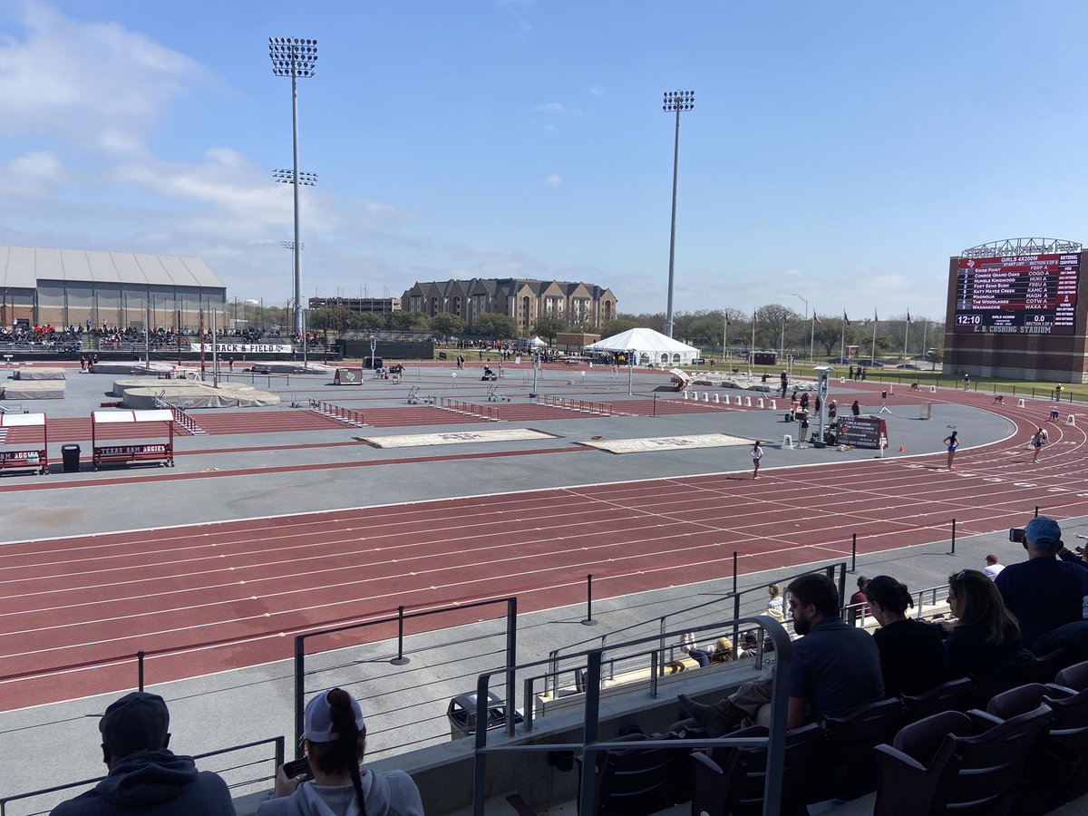 CoachHardeman's tweet photo. Race Day!
📍Texas A&M University
🏟️E.B. Cushing Stadium
#TrackDad https://t.co/UwcXWLnbpB
