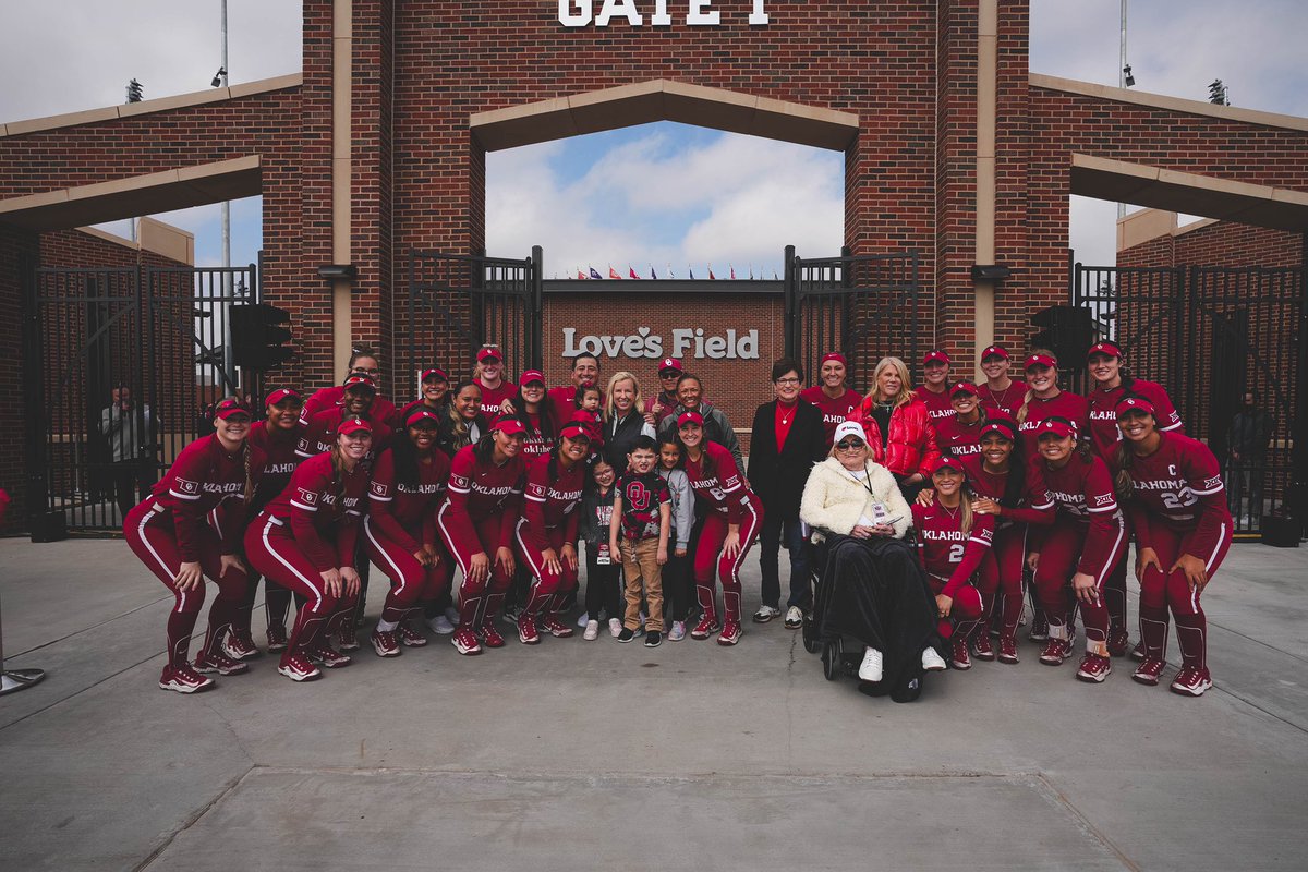 OU_Softball tweet picture