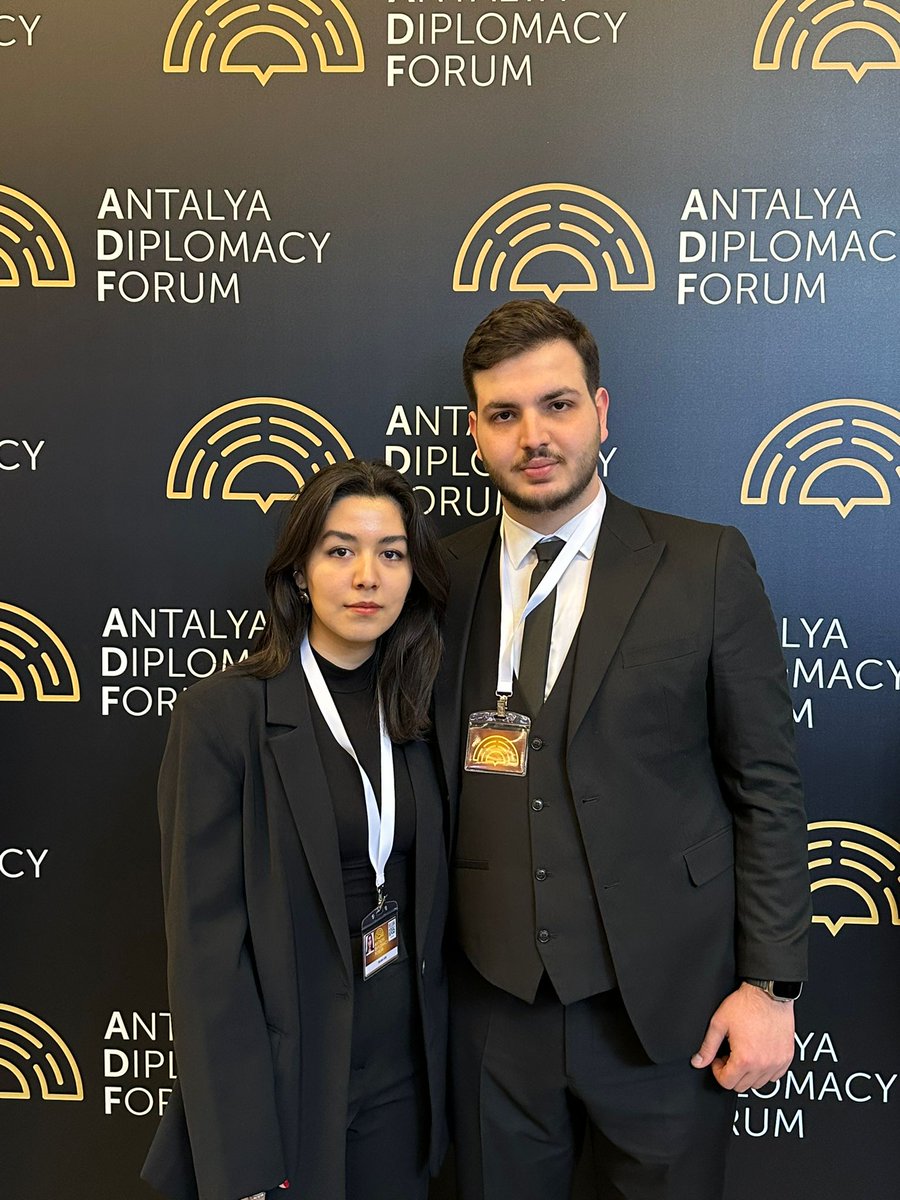 IR_Okan's tweet photo. Öğrencilerimiz Muzaffer Üngan ve Dilara Atik, öğrencilerimizi temsilen Antalya Diplomasi Forumu'na katıldılar. Kendilerine verimli oturumlar diliyoruz. https://t.co/jxtdBQrPRD