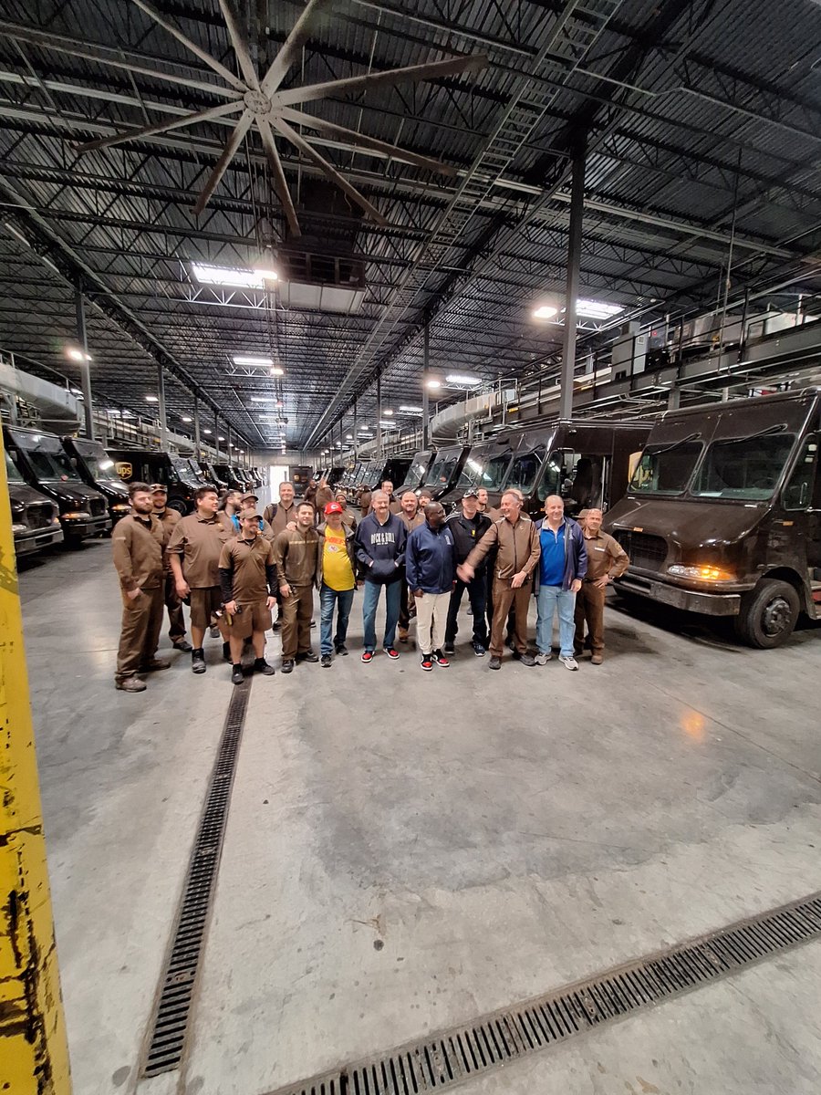 Congrats Mr.Jones! 30 years of GREAT service &amp; a great guy! Enjoy Gregg, you deserve it <a href="/ta_stover/">Terry Stover</a> <a href="/bwilliamskahf/">Brad Williams</a> <a href="/TradeshowToney/">Toney Wallace</a> <a href="/kelly_gonter/">Kelly Gonter</a> <a href="/MFurinoUPSPHL/">Michelle Furino</a> <a href="/JaradZimmerman/">Jarad Zimmerman</a> <a href="/ColumbiaMO_UPS/">Lauren Gaddy</a> <a href="/DINAUPS1/">DINA@UPS</a> <a href="/panacy6/">Cy Pana</a> <a href="/Mavic321Dl/">DaveyLK63</a> <a href="/Almodova38/">Matthew Almodova</a> <a href="/LenexaSouth/">Lenexa South Package-UPS</a> <a href="/28a234fcab2245f/">Heather Roberts 💜</a> <a href="/OCFeederSafety/">OakCreekFeederCHSP</a>