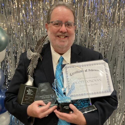 Congratulations, to valued KAB member Scott Donovan on his retirement and an incredible broadcast career. We’re sure Eagle Communications won't be the same without you. KAB celebrates you today! 🎉 radioink.com/2024/03/01/sco…