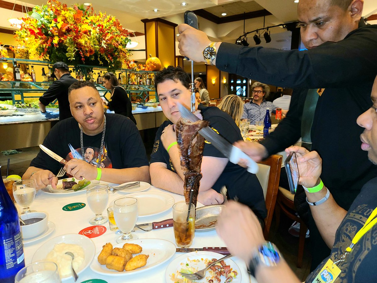 kingdavidotw's tweet photo. Always remember family. Don't let others that didn't sit with you break bread with you make you act out of character.. I got your backs for life... LET'S NOT LOSE SIGHT OF THAT PART...js 10 toes down for mine https://t.co/BrMPqitx6V