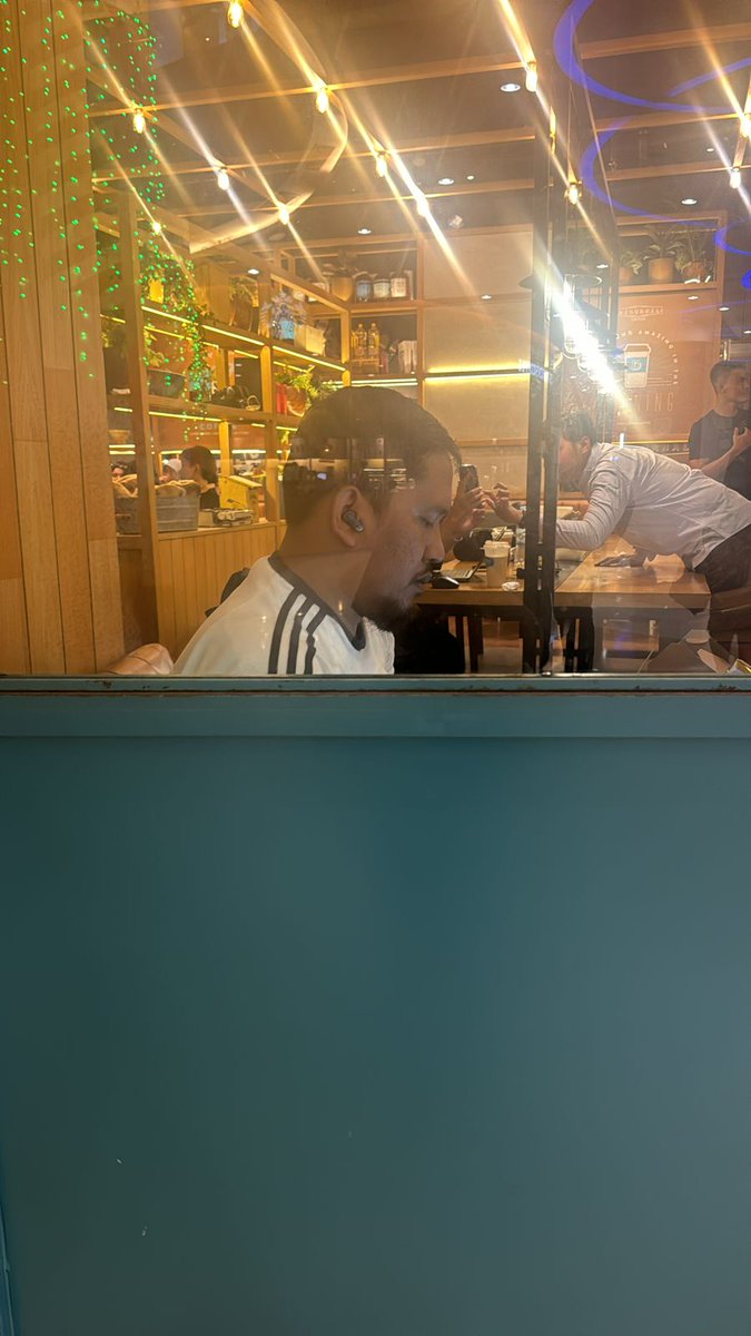 Prodigyku's tweet image. Buncit di kuncit by paparazzi