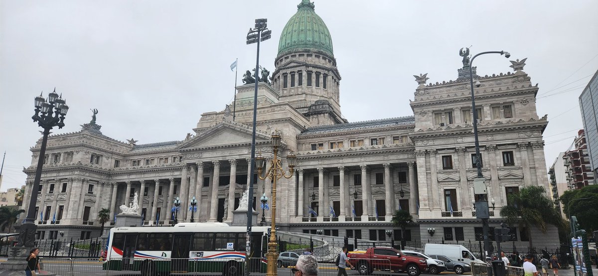 MartinAveiro's tweet photo. 🇦🇷 Oportunidad histórica para un recomienzo.

Las palabras del presidente #JavierMilei se presentan como una oportunidad ineludible y necesaria para ir hacia un sendero de diálogo fraterno, que respete las diferencias, y con un único fin, mejorar la vida de los argentinos. 

🧵👇🏻 https://t.co/vKYPW4oQLg