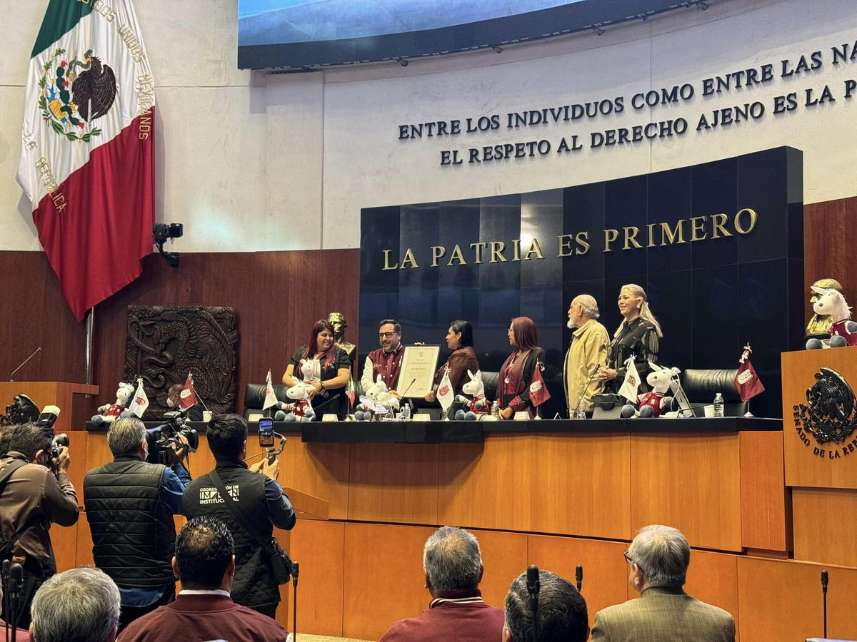 anepmx's tweet photo. Agradecemos al Sen. @RicardoMonrealA  , a la Sen. @AnaLiliaRivra  y al Sen. @armentapuebla_  por todo su apoyo para hacer realidad tan importante logro. https://t.co/24MFCHLPAs