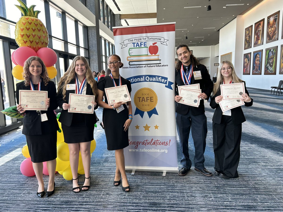 Congratulations to the Samuel Clemens TAFE National qualifiers Ian Guerry, Rachel Shoemaker, Nayonah Cooper, Kate Krupczak, and Riley on Sheldon. DC here we come #GoBuffs
