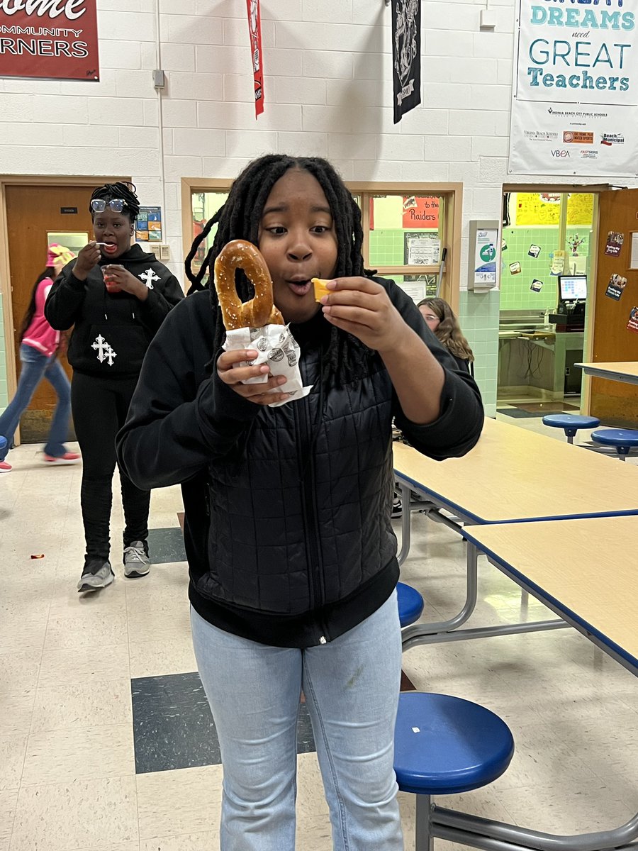 Congratulations Bayside 6th Grade Campus for being on top for attendance! Shout out to The Philly Pretzel Factory in VB! @vbschools