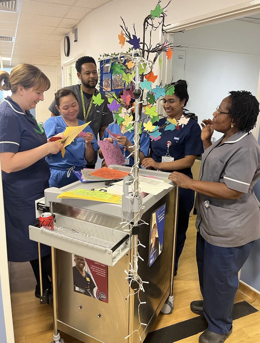 MLU_PTE's tweet image. Fun Fridays aren&apos;t just about fun! They&apos;re about visible leadership, listening to nurses, well-being checks, quality &amp;amp; safety checks, and recruiting students to stay with us. #PositivePracticeEnvironments @Lailanie33 @SigsworthJanice @cleonvillapalos @ImperialPeople @teamCNO_
