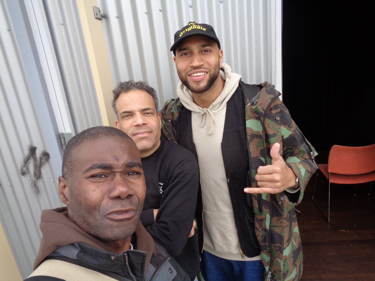 mikewaterval's tweet image. mikey mike@amsterdamzuidoost@bijlmerparktheater@fatu with stand-up comedians and cabaretiers jeffrey spalburg and edson da graca 
@SpallieJ 
@Edson_daGraca 
#presentators 
#edsondagraca 
#jeffreyspalburg 
#standupcomedians 
#adamzuidoost 
#cabaretiers 
#schrijver 
#regisseur