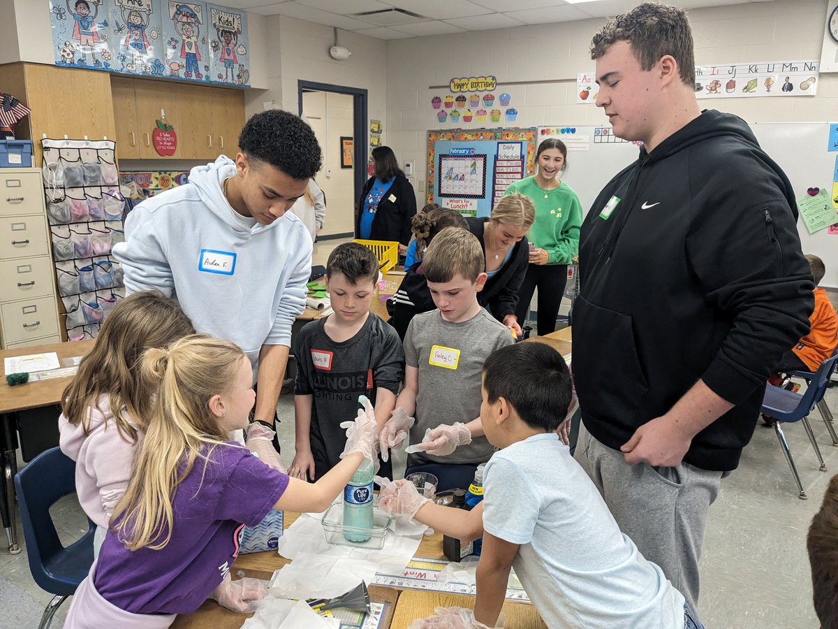 cworthEng's tweet photo. Elmwood School District #322 celebrated Read Across America early today! High school students did a great job facilitating reading and activities with Dr. Seuss books! #elmwood322 #trojanforce322 https://t.co/3hSiKFq2yq