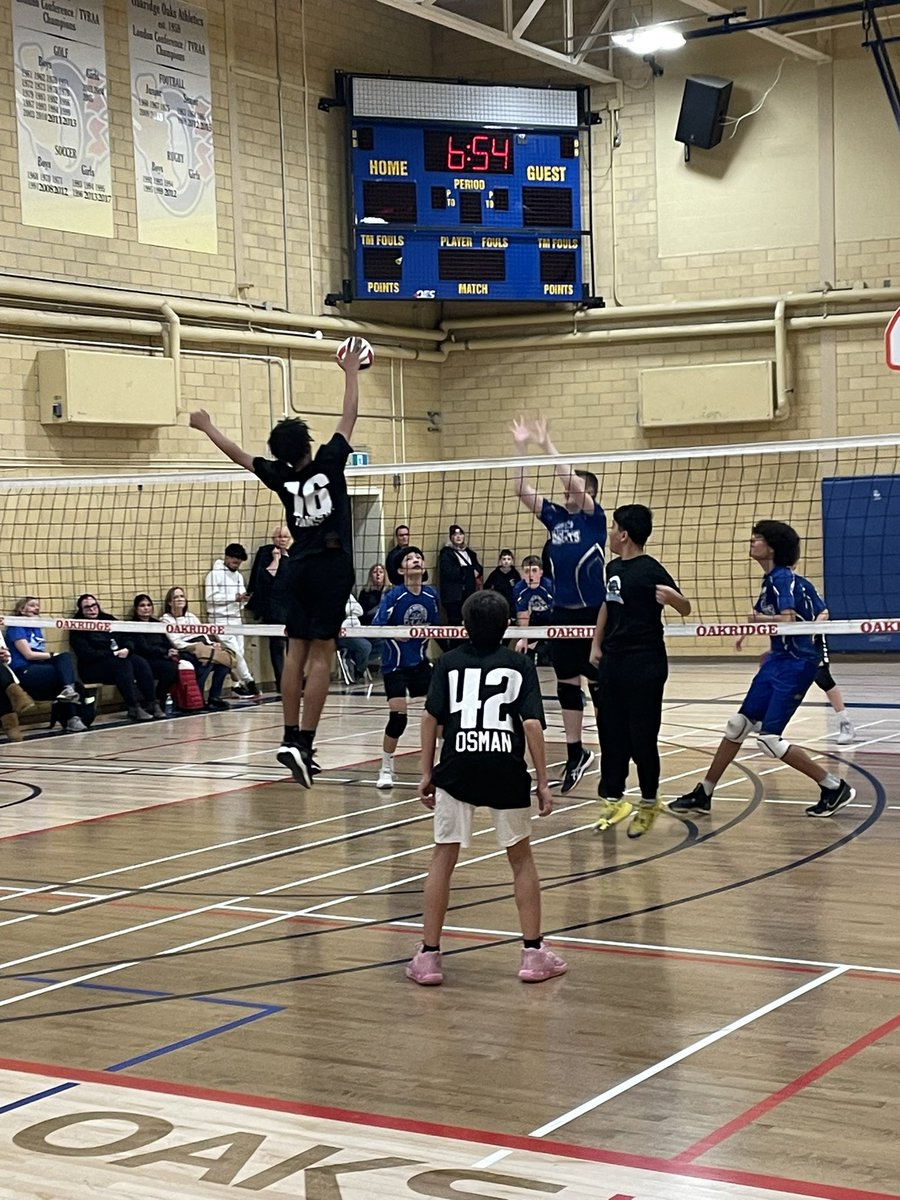TVDSBsports's tweet photo. TVDSB Boys AAA Championships. Amazing volleyball to watch! Congratulations to all the athletes and coaches for reaching the finals. Thank you for hosting @Oakridge_SS #elementaryathletics @TVDSB https://t.co/6F0MsFr3Ei
