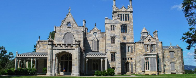 imlosingitcompl's tweet image. Kinda mid. I don't have many landmarks. Just a bunch of old historic towns on a river.