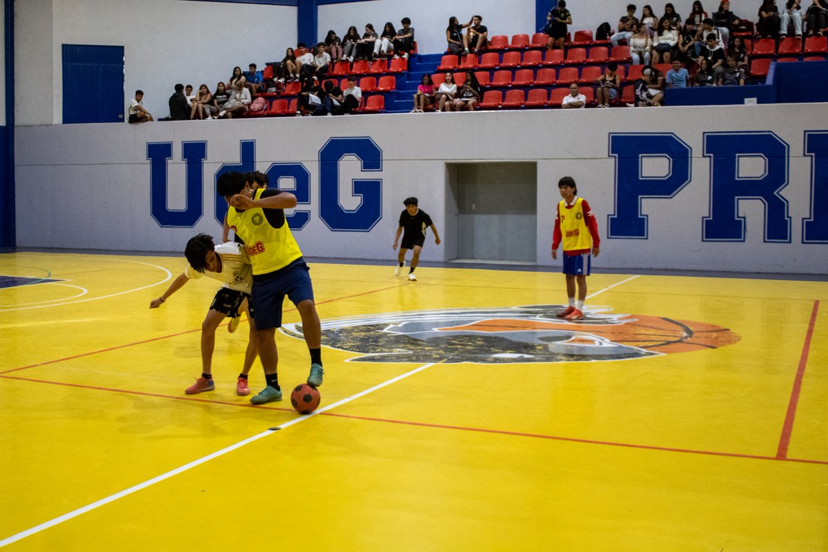 ¡Listos para ver las fotos del torneo Intramuros de fútbol varonil en la Prepa 7 con los alumnos del turno matutino! 📸 ¡Etiquétanos para que todos disfrutemos de estos momentos deportivos! ⚽️👏 #Prepa7 #TorneoIntramuros #FotosDelEvento #TurnoMatutino 📷🎉