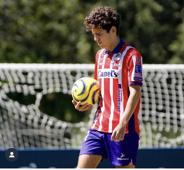 Así el 2024 de César Ayón

• Pretemporada con 1er equipo 
• Debut con la SUB 23 
• 10/10 titularidades con SUB 18 
• 98.5% de minutos jugados posibles 
• 2 🅰️

Y lo que falta…