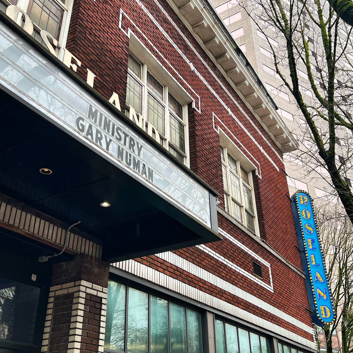 TONIGHT 🌹 We welcome @WeAreMinistry + <a href="/numanofficial/">Gary Numan</a> for a SOLD OUT show with Front Line Assembly kicking things off.

Doors: 6pm
FLA: 7-7:40pm
Gary Numan: 8-9pm
Ministry: 9:30-10:45pm

*All times are approximate &amp; subject to change*

Presented by <a href="/doubletconcerts/">Double Tee Concerts</a> + <a href="/MammothNW/">Mammoth NW</a>