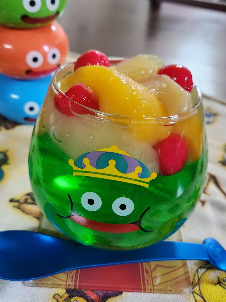 平日ダメージを受けた皆様をベホマズンするスライムベホマズンゼリー🍨
#ドラクエクッキング