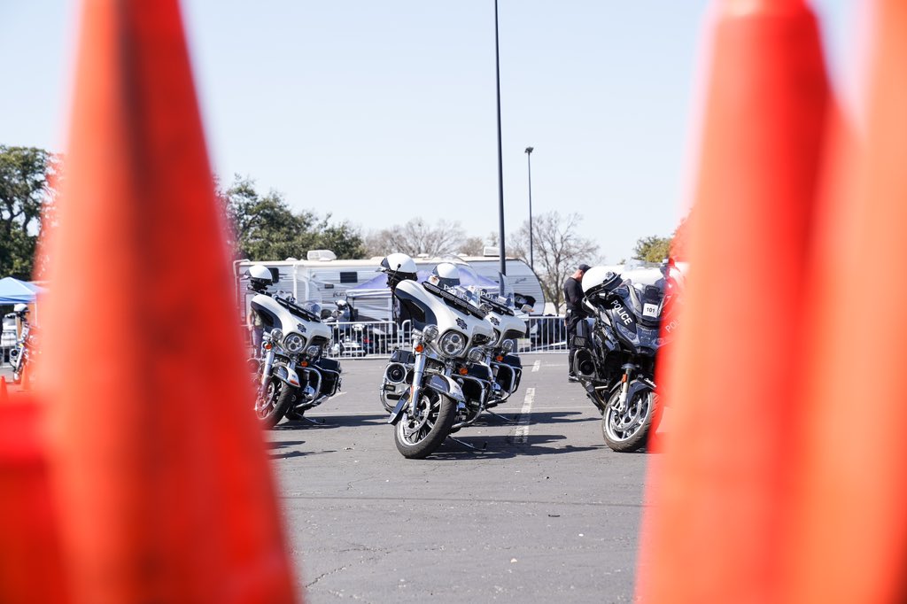 roundrockpolice's tweet photo. The suspense is real, folks! Join us tomorrow at 8 a.m. for the opening ceremony of the Sports Capital of Texas Motorcycle Rodeo!
Come out and see who will be crowned victorious and leave as this year’s “Mr. Rodeo.”🏍️🤠
#SportsCapitalOfTexasMotorcycleRodeo #SCOTMR #RoundRockExpress #TMPA #DellDiamond #RoundRock