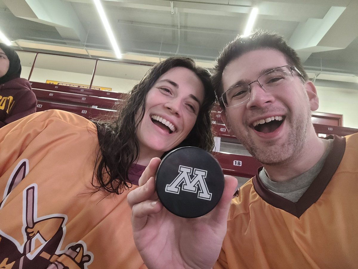 Thanks for the puck @mwethington5 ! Go Gophers!