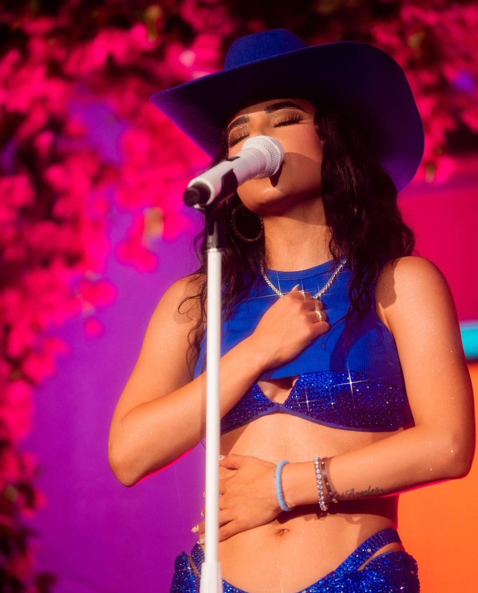 AcoustyleComm's tweet photo. 🎉 Happy birthday to @iambeckyg! 🎂
✨ Your #Acoustyle family wishes you a 2024 brimming with health, happiness, love and success. 🥳
#Beasters - what has been your favorite #BeckyG moment? 🇲🇽💜 https://t.co/wBPg3JFzpQ
