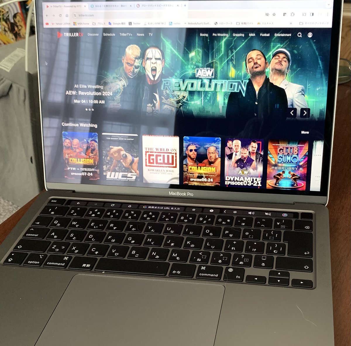 HisashiSato1965's tweet image. 10年使ったMacBookを買い替え。新品で買った2013年モデルから中古の2020年モデルにチェンジだ。新し（くな）い道具はいいなあ。快適快適。軽快軽快。楽ちん楽ちん。
#中古MacBook