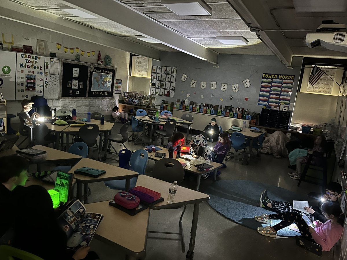 Amazing guest readers (thanks to Mr. T and Lorelei, a student from @MrsHollock’s class) and flashlight reading made our Read Across America Day extra special! @KerkstraCougars #engage142