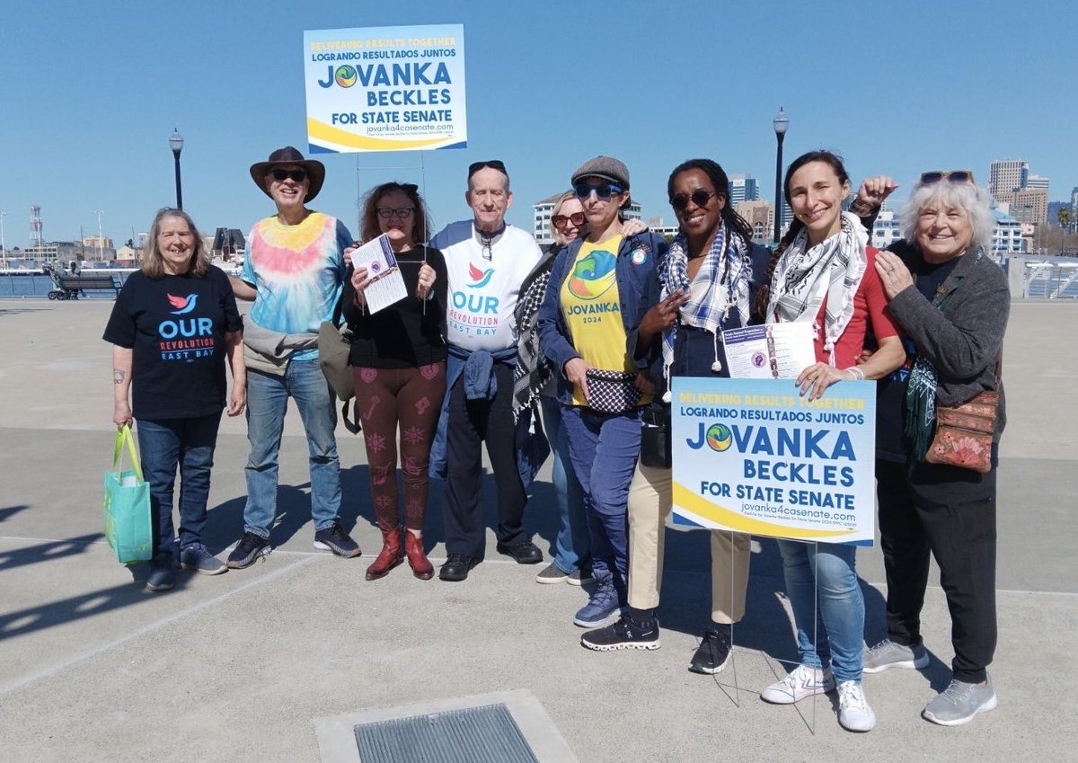 Victory4Oakland's tweet photo. Less than 10% of ballots returned in Alameda County and AD18.
Join the ballot party tonight with People-powered progressives and @JovankaBeckles in West Oakland hosted at Third Eye Soul Kitchen. Dinner provided!
#VictoryforOakland #getoutthevote #Oaklandvotes https://t.co/SZ9oR9zmwr