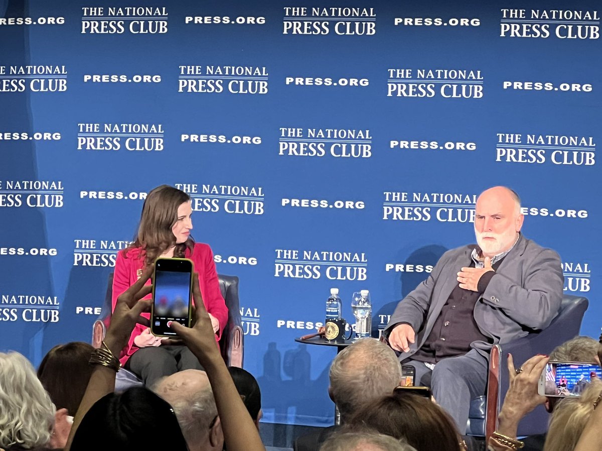Happening now at @PressClubDC @chefjoseandres speaks with NPC prez @emrwilkins about the complicated process of feeding people in war zones like Gaza and Ukraine. Sadly he’s not cooking, but fair enough, he’s doing incredible work to help people around the world.