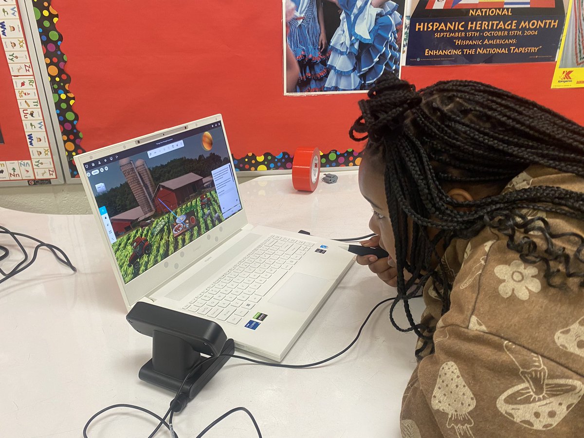 Today was Georgia STEM Day, our specials team hosted a Tech Takeover! Students immersed themselves in a world of innovation! Huge thanks to @APSITAllison and @APSInstructTech Crystal for an unforgettable experience! ⚡🤖🚀 @BoydPrincipalK @APSBoydES @DocSTEM