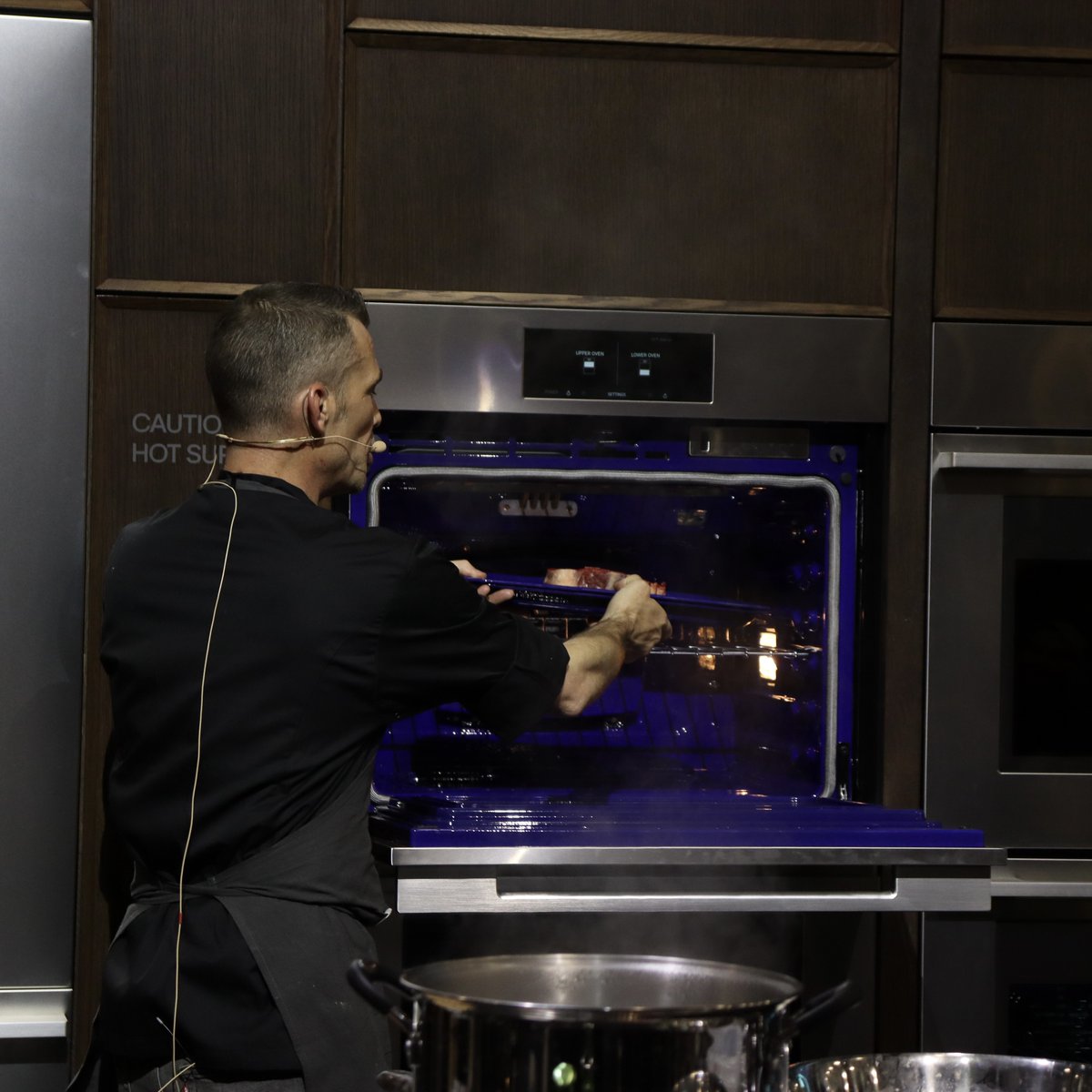 SKSappliances's tweet image. Day 3 of #KBIS2024 was one for the books. Chef Jordan joined Chef Nick in the culinary demo excitement as guests enjoyed a final day of viewing our built-in luxury kitchen innovations and savoring our olive oil tastings. 🍴

Hope to see you at next year’s KBIS festivities. 🥂