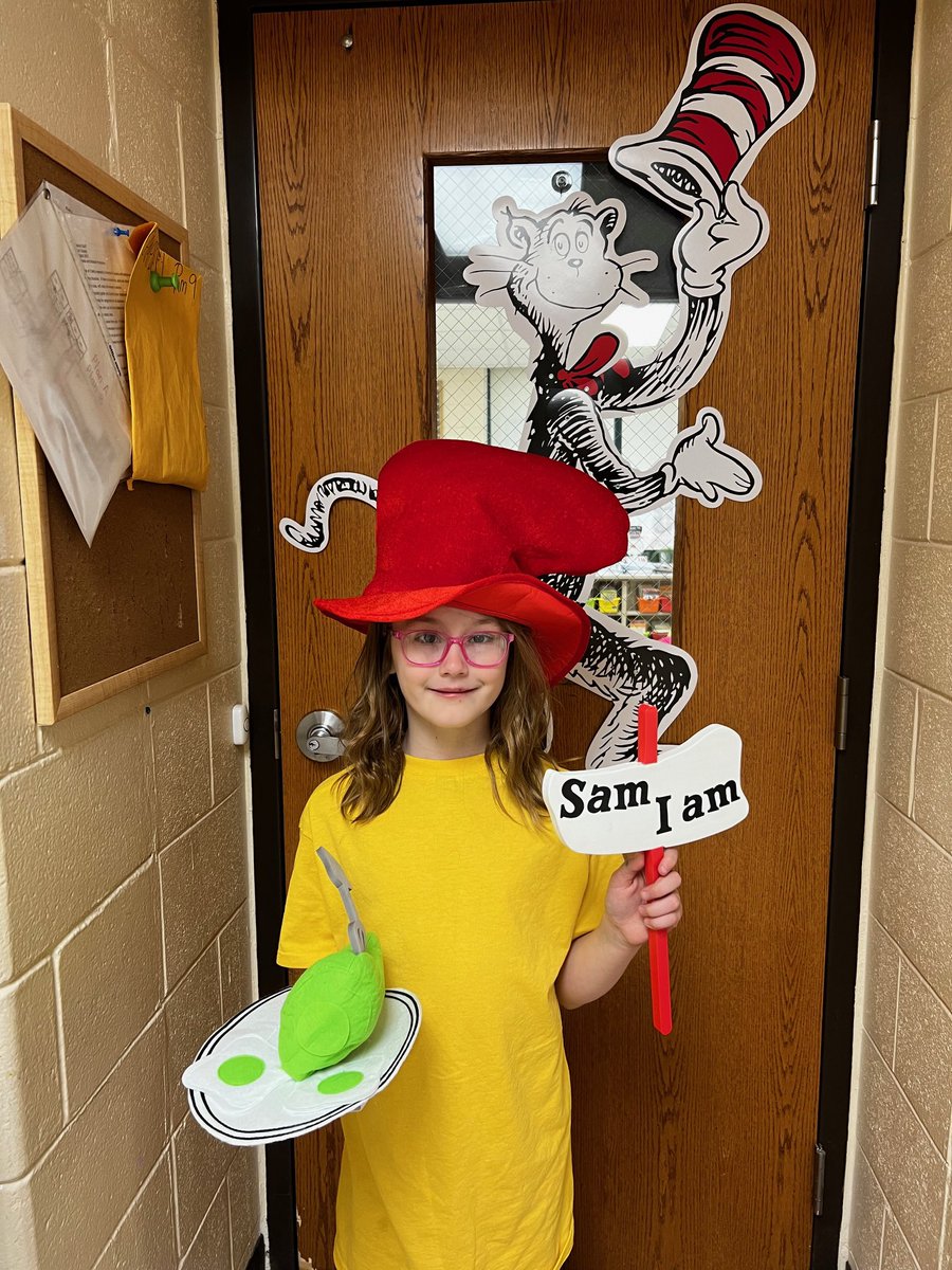 D123Sward's tweet photo. Third graders in Ms. Campbell’s class celebrated Dr. Seuss’ birthday today in a super fun way. #drseuss #catinthehat #samiam #thingonethingtwo #swd123 #d123 https://t.co/kNRrdczKO4