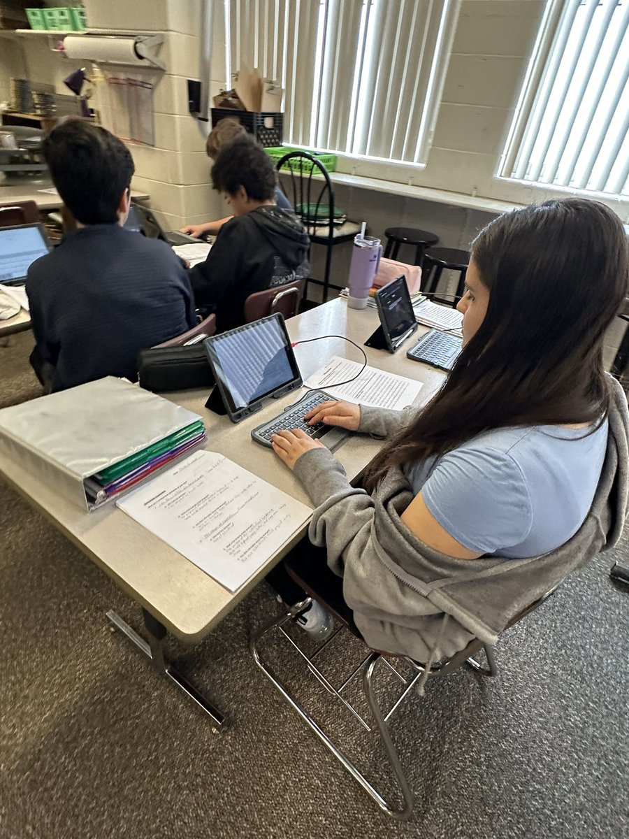 Research was busy typing their City papers today! We even were able to use the keyboards. ⌨️📝#osd135 <a href="/CenturyWildcats/">Century Junior High</a>