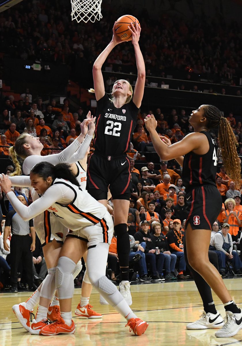 The No. 4 ranked @StanfordWBB #StanfordCardinal beat the No. 11 ranked @BeaverWBB #OregonStateBeavers 67-63 at Gill Coliseum (📷 Brian Murphy / Icon Sportswire)