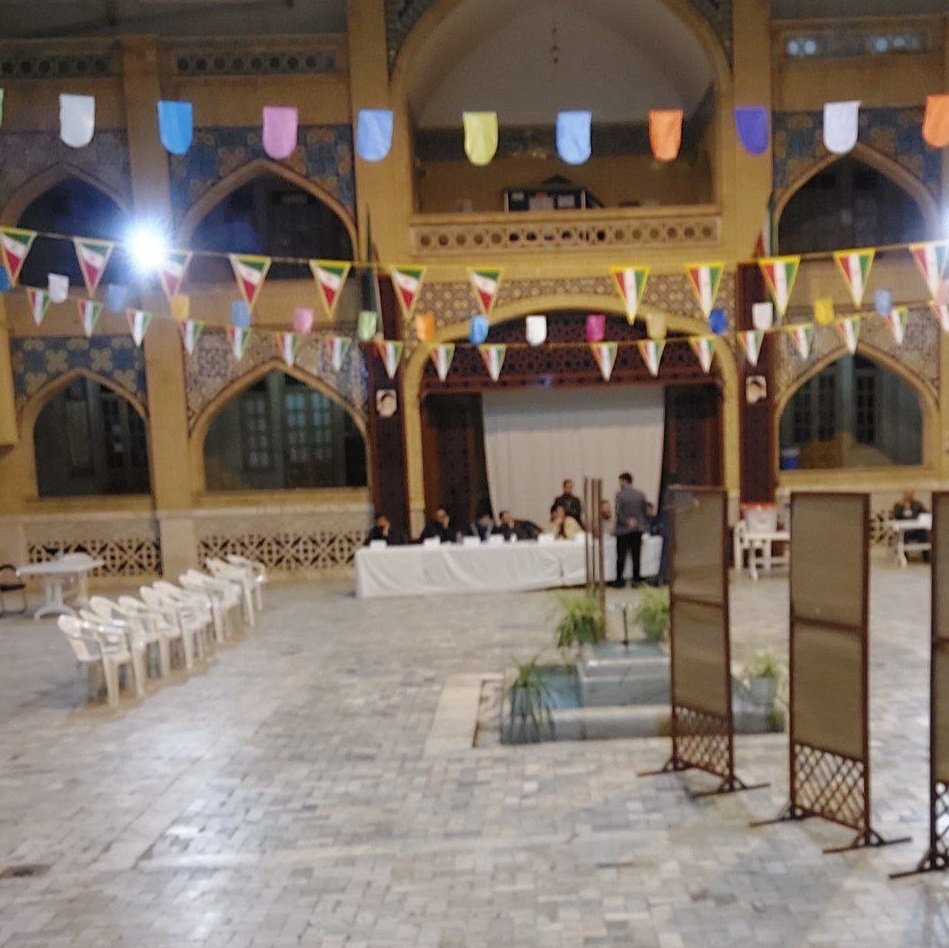 به‌دلیل ازدحام جمعیت، انتخابات تا عید نوروز تمدید شد...
#مهسا_امینی