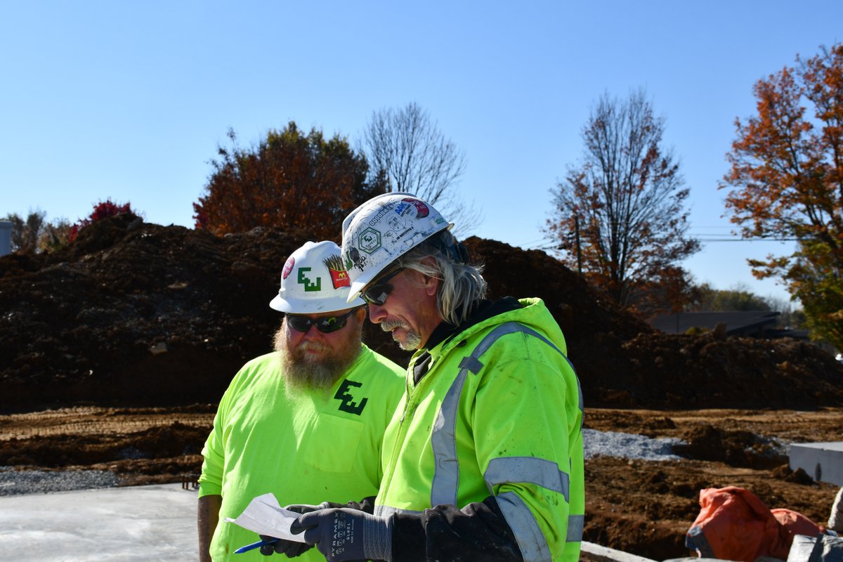 EastWestbrook's tweet image. With a clear plan and a strong team, we deliver high-quality results that exceed our clients' expectations every time.

#WeAreEandW #IndustrialConstruction #StructuralConcrete #GeneralConstruction #ComplexConstruction