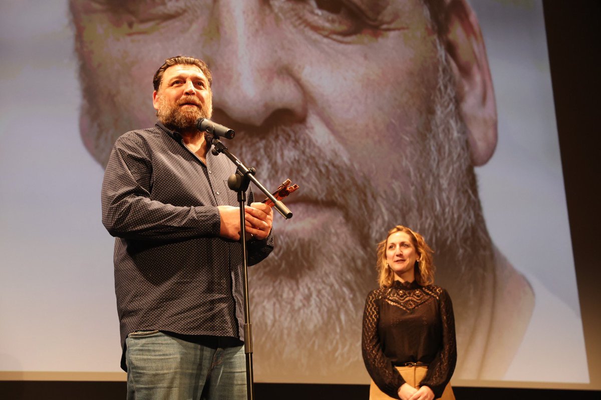 AyuntamientoMDC's tweet photo. El festival de cine de Medina del Campo, en su #37SECIME ha querido otorgar el Roel de Actriz del Siglo XXI a Laia Costa y el Roel de Actor del Siglo XXI a Hovik Keuchkerian, protagonistas de la película “Un Amor”, de la directora Isabel Coixet. Enhorabuena¡¡ https://t.co/6snpTAqX81