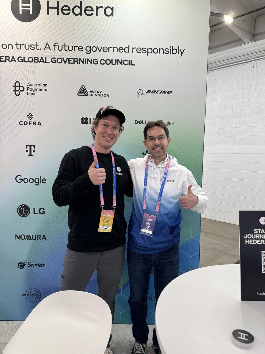 The man the myth the legend legend ⁦<a href="/bobreideverest/">everestbob 🗻</a>⁩. Awesome awesome guy