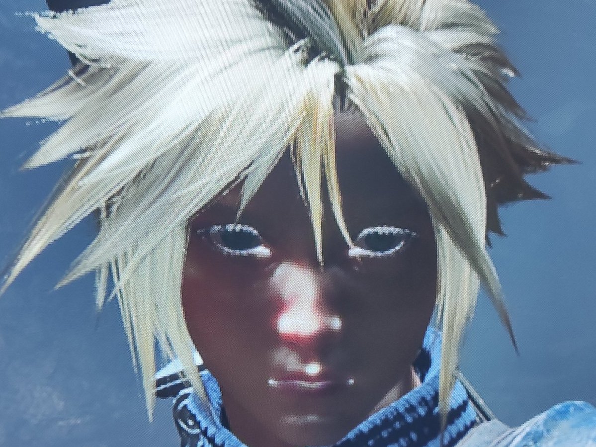 GHnEbB5WgAA_IYd?format=jpg&name=medium