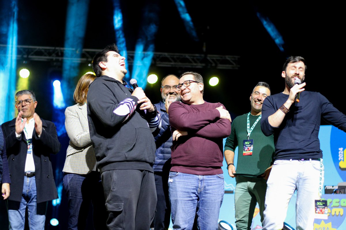XLgames__'s tweet image. Alguns dos melhores momentos do dia!
⭐️ Meet & Greet com @RicFazeres e @DaizerPT
🖥️ Serviço Educativo da @UAlg
🏆 Torneio de Just Dance e Rocket League
🎮 Muita animação e diversão!
Quem esteve presente, comenta! 👇