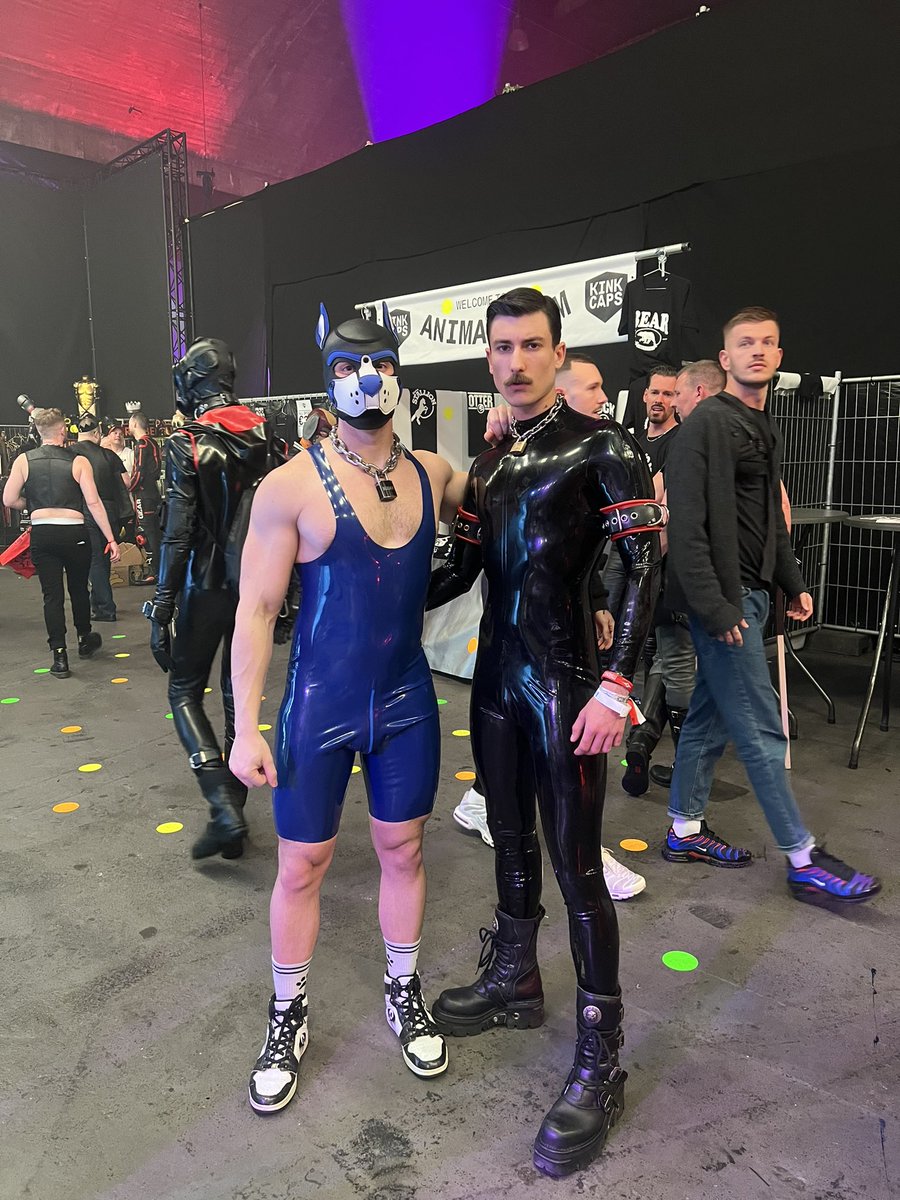 axelrubberax's tweet photo. Finally seeing me babe again @PupBuday 💙 https://t.co/Pkqxwc0mXG