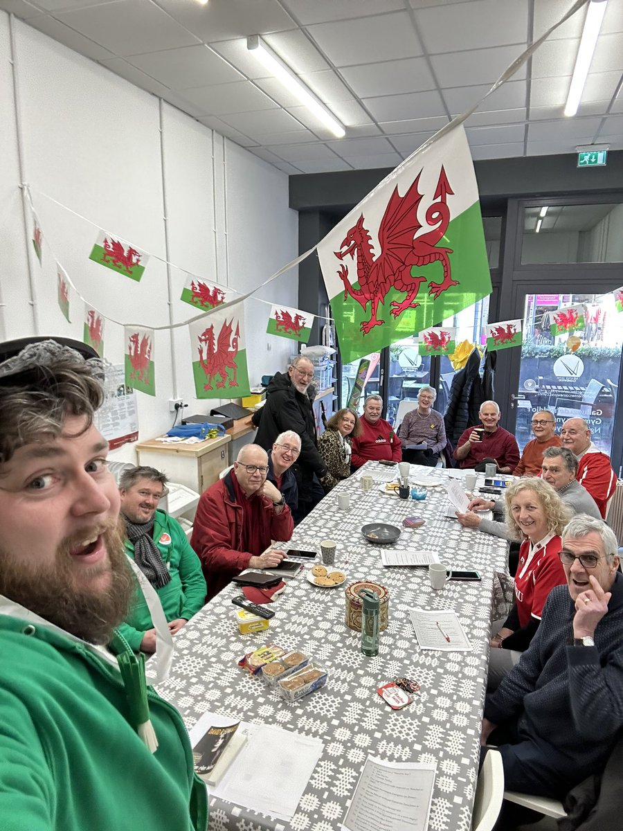 MintysGairGuide's tweet photo. Ar #DyddGwylDewi, mae fy nghalon yn llawn o ddiolchgar am fy rhan yn Menter Iaith Casnewydd.

@LearnCymraegCF wedi newid fy mywyd, ac dwi’n falch iawn o rannu fy stori Bob Dydd gyda dysgwyr eraill, siaradwyr Cymraeg, o'r rheini sy'n dechrau ar eu taith i'r rheini sydd wedi defnyddio'r iaith dros y 70 mlynedd diwethaf. Mae pob dydd yn ysbrydoli. Diolch am bopeth. 

Dydd Gŵyl Dewi Hapus x

—————————

On St. David's Day, my heart is full of immense gratitude for my experiences at Menter Iaith Casnewydd  

Learning Welsh has changed my life, and I'm very glad to share my story with other learners, Welsh speakers, from those who are starting on their journey to those who've used the language over the last 70 years. 

Each day is an inspiration. It’s never too late to start learning! ❤️🏴󠁧󠁢󠁷󠁬󠁳󠁿