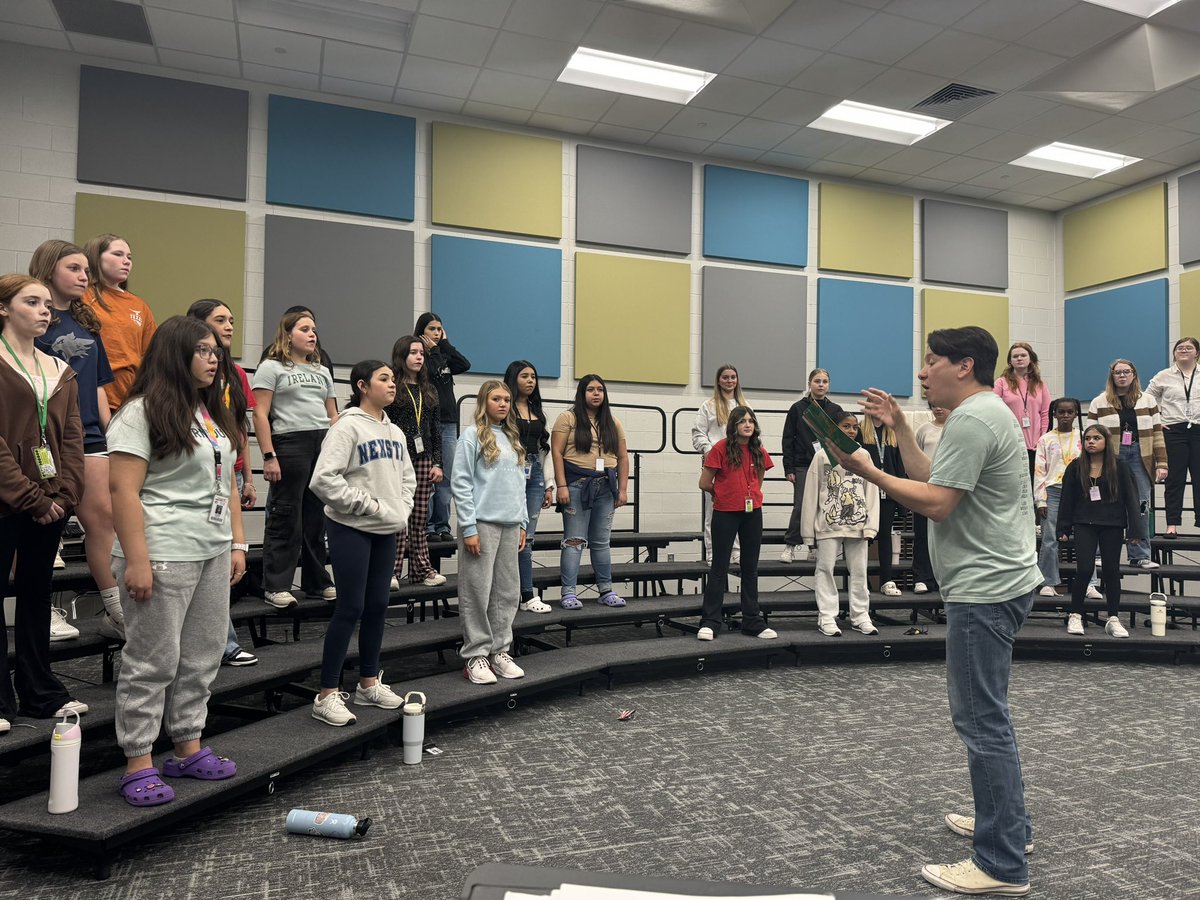 Grand Lakes Junior High Choir tweet media