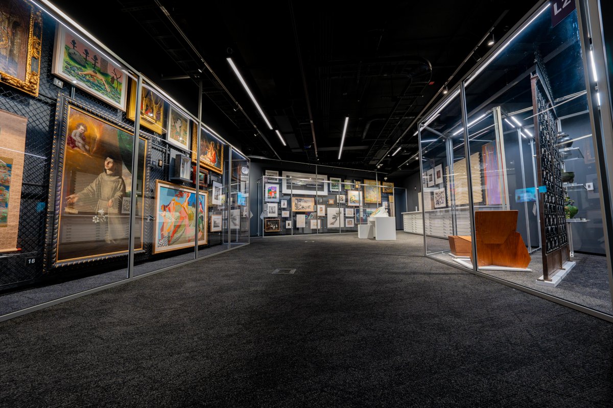 michiganstateu's tweet image. With more than 300 rotating works as well as sensory stations that invite visitors to touch, hear and even smell, @MSUBroad's The CORE is providing new ways to experience and interpret art. go.msu.edu/3XC5