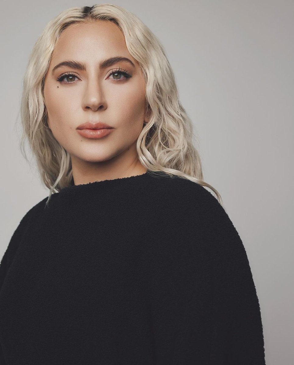 ladygaganownet tweet picture