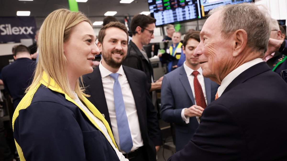 Entrepreneur, mayor, philanthropist and author... It’s not every day that you host a legend like @MikeBloomberg whose vision and innovations in business, government and philanthropy have had a profound impact on the world. Thanks for ringing the Cboe closing bell! 🔔