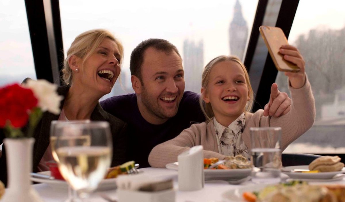 Visit Greenwich (@visitgreenwich) on Twitter photo 🌼Make #Mothersday24 memories to cherish: bit.ly/MothersDayGree…💚💐
👑 Royal visits to #TheQueensHouse <a href="/RMGreenwich/">Royal Museums Greenwich</a> | Mother's Day Lunch Cruise @CityCruises | Family Rave <a href="/woolwich_works/">Woolwich Works</a> 🎉 |🫖 Afternoon Tea <a href="/orncgreenwich/">Old Royal Naval College</a> shop unique <a href="/greenwichmkt/">Greenwich Market</a> or Spa <a href="/InterConTheO2/">InterContinental London - The O2</a>🛍️💆🏽♀️ 🌼Make #Mothersday24 memories to cherish: bit.ly/MothersDayGree…💚💐
👑 Royal visits to #TheQueensHouse <a href="/RMGreenwich/">Royal Museums Greenwich</a> | Mother's Day Lunch Cruise @CityCruises | Family Rave <a href="/woolwich_works/">Woolwich Works</a> 🎉 |🫖 Afternoon Tea <a href="/orncgreenwich/">Old Royal Naval College</a> shop unique <a href="/greenwichmkt/">Greenwich Market</a> or Spa <a href="/InterConTheO2/">InterContinental London - The O2</a>🛍️💆🏽♀️