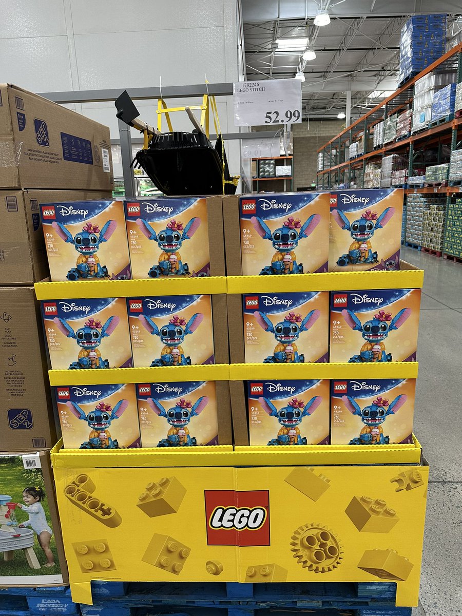 jay_two4's tweet photo. Stitch Legos already in stock at Costco π #Legos #Costcorun @JediMike1128 @DisTrackers @funkofinderz https://t.co/ddxNnkQRGl