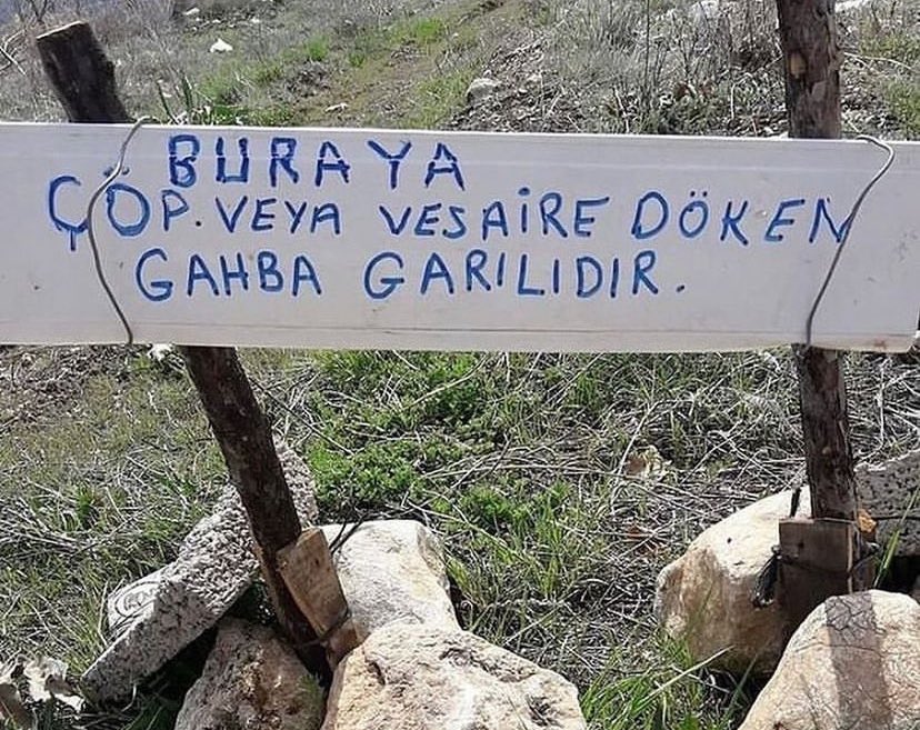 #Burdur’da ikaz uyarı levhası 😂