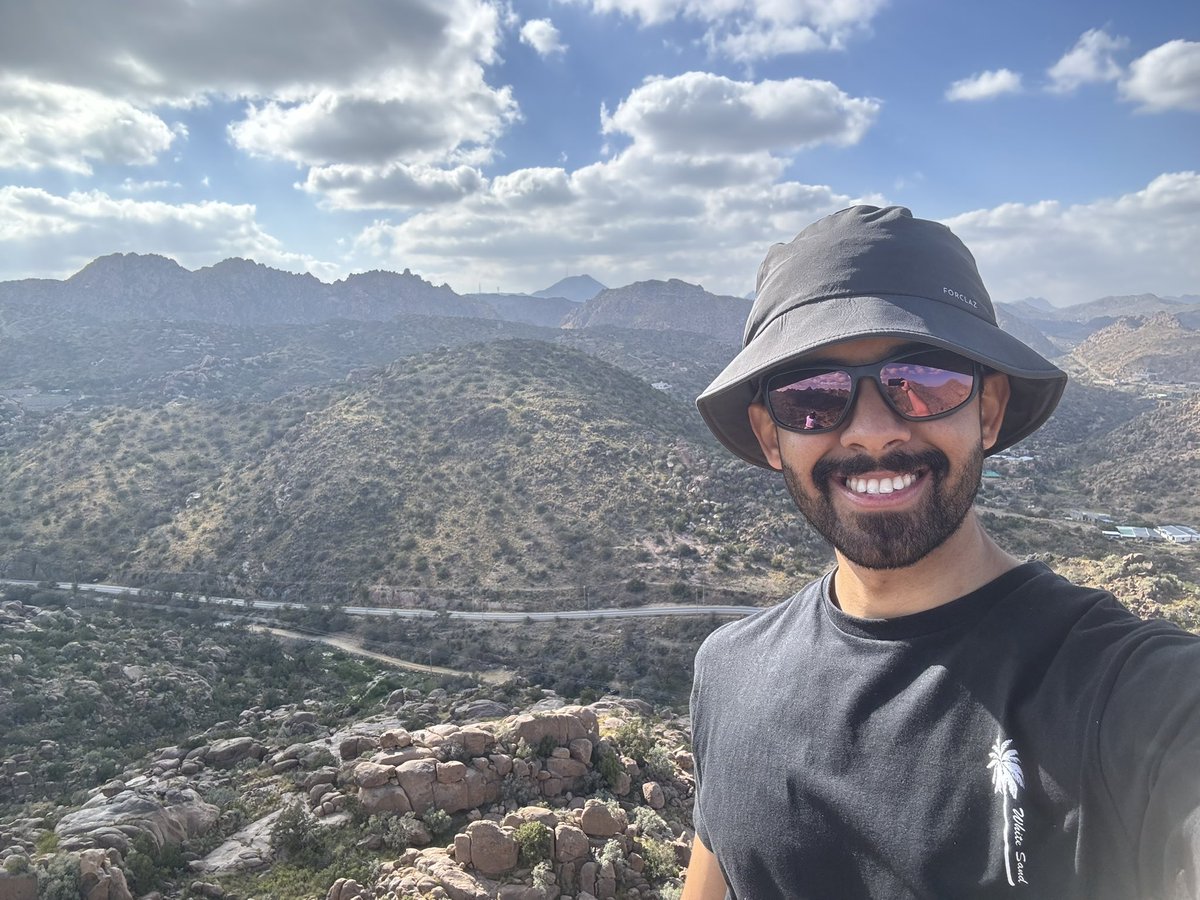 AlgharibMD's tweet photo. Friday hike ♥️ https://t.co/WeLQm9ZeKN
